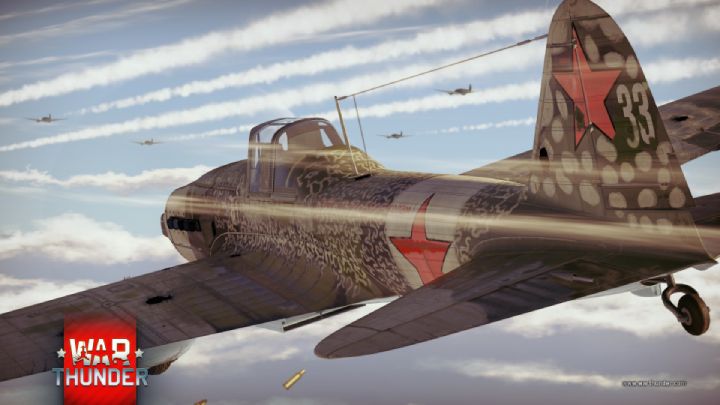 Plane in War Thunder game